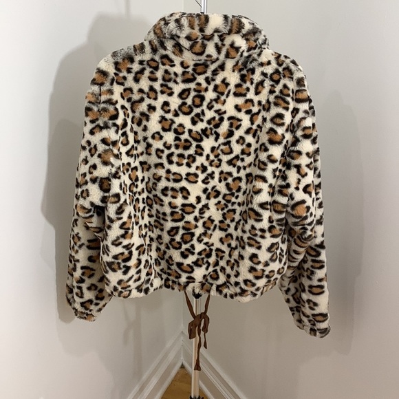 Victoria's Secret Pink Know One Cares Leopard Print Jacket - Picture 4 of 12